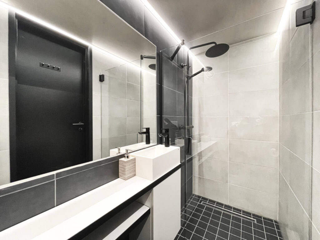 KODA_Loft_Extended_bathroom_Photo_by_MilanMayberg