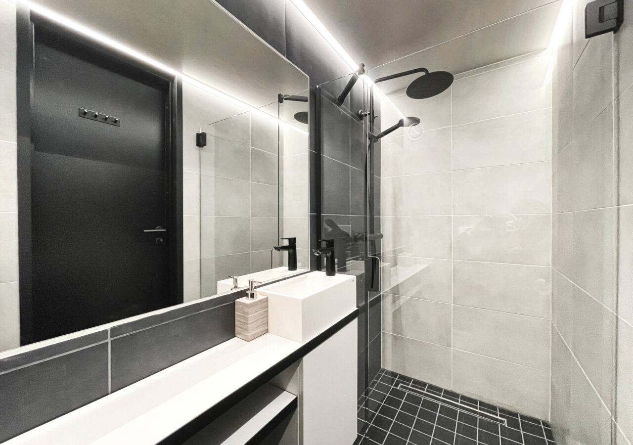 KODA_Loft_Extended_bathroom_Photo_by_MilanMayberg